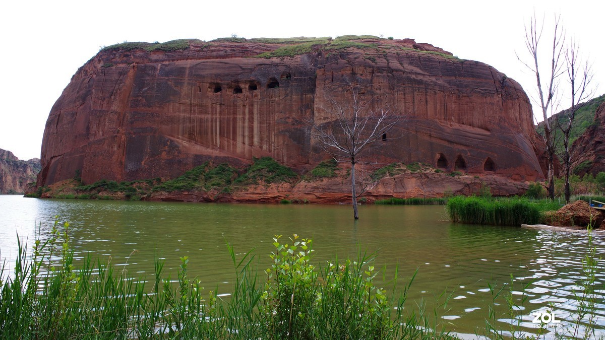 秦晋游--靖边龙洲丹霞地貌--波浪谷【11】进入公园景区