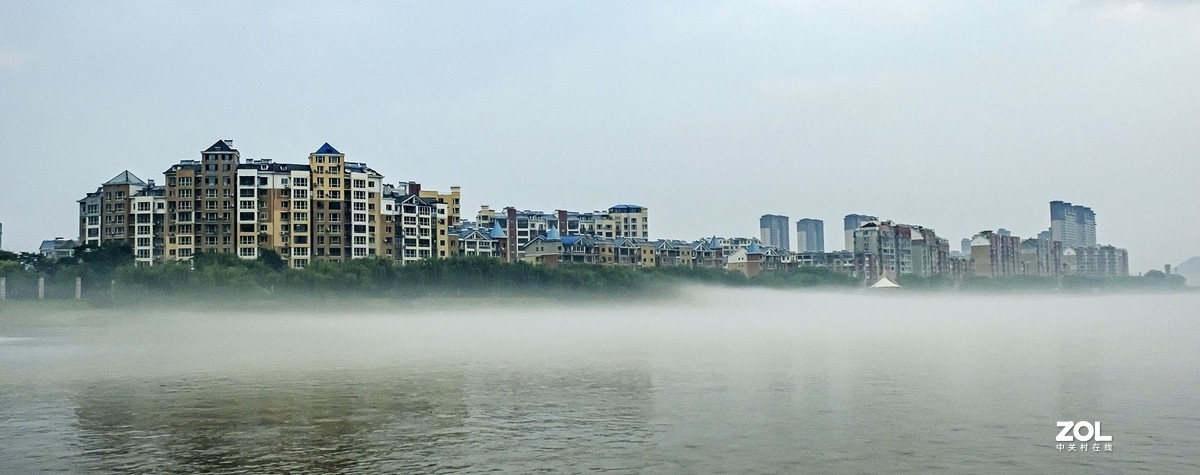 河畔清晨