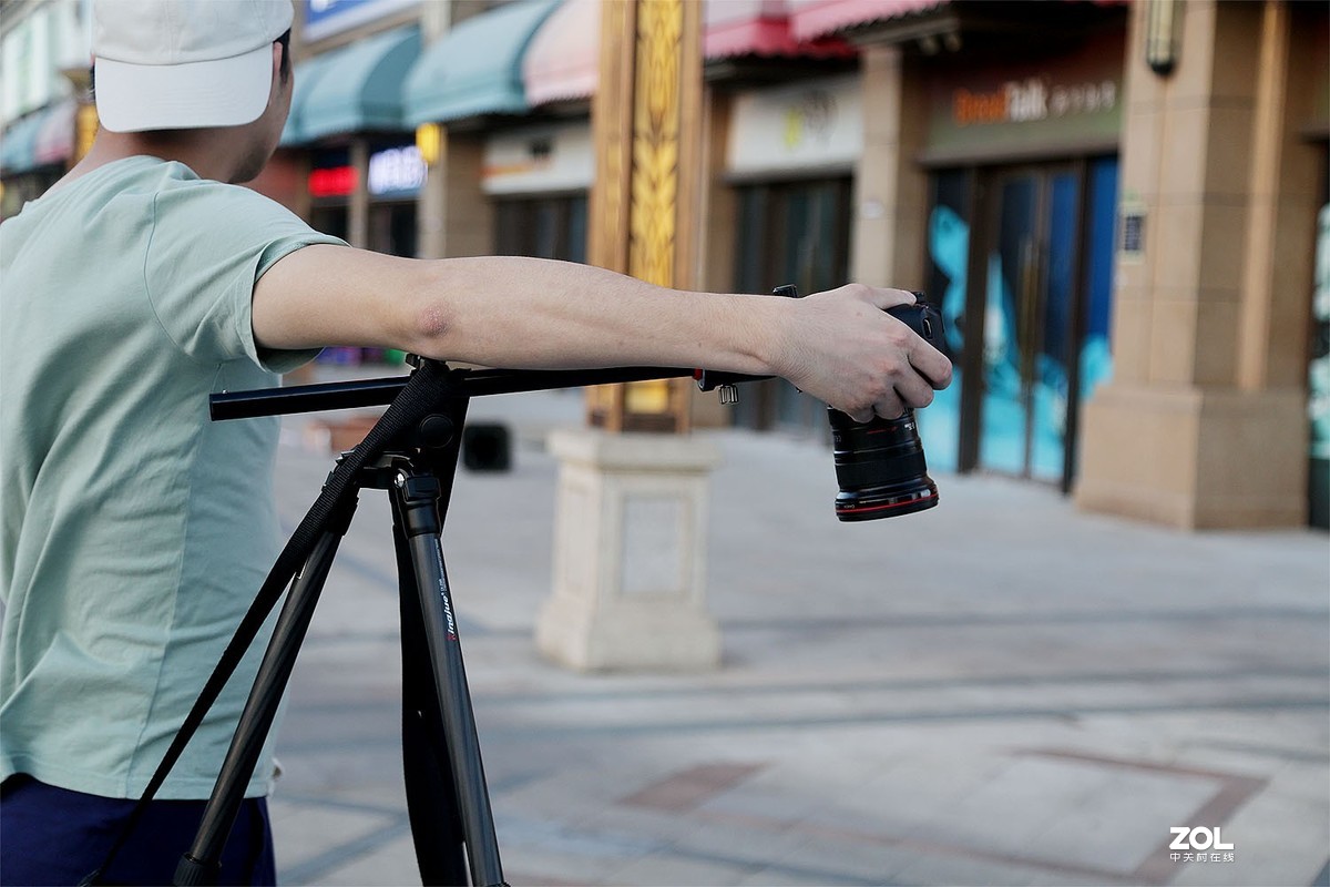 终于找到一款实用好用的横置中轴三脚架了
