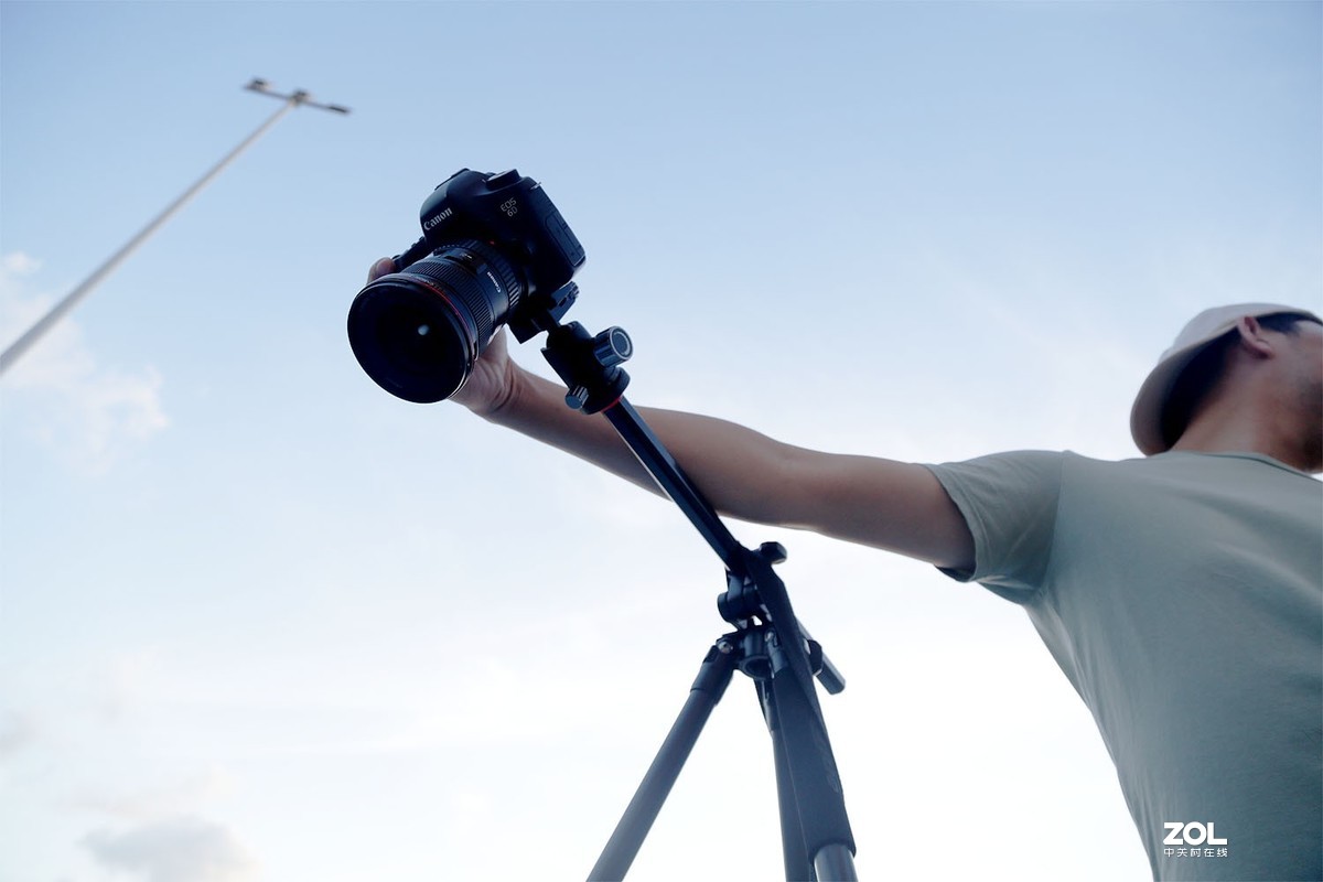 终于找到一款实用好用的横置中轴三脚架了