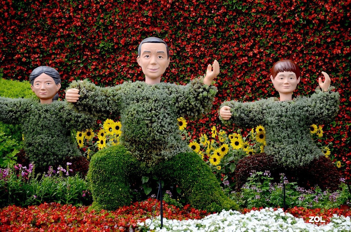 长 安 街 西 单 路 口 花 坛