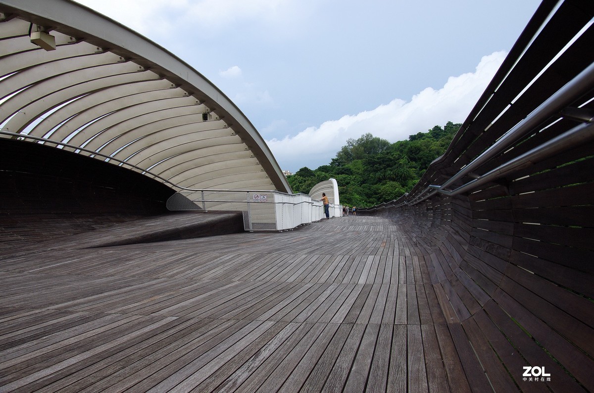 【狮城散记（二十六）】亨德森波浪桥