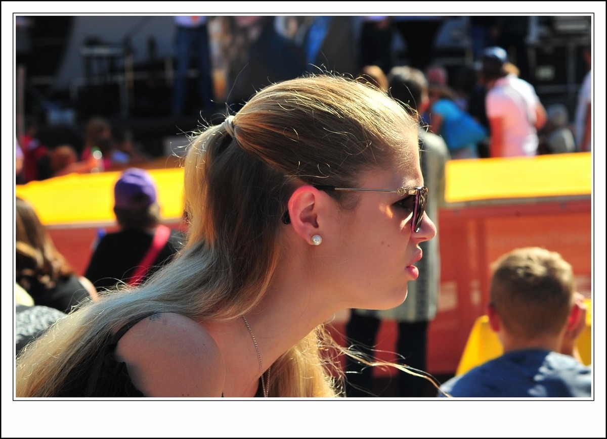 节日中---人物远射秒拍