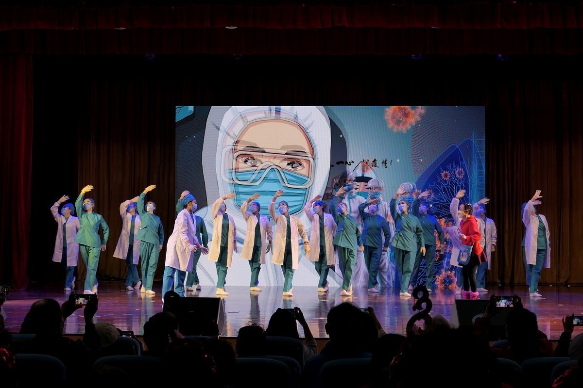 石景山区“唱支山歌给母亲”老街坊文艺汇演 （昨天下午拍摄）——祝母亲节快乐！