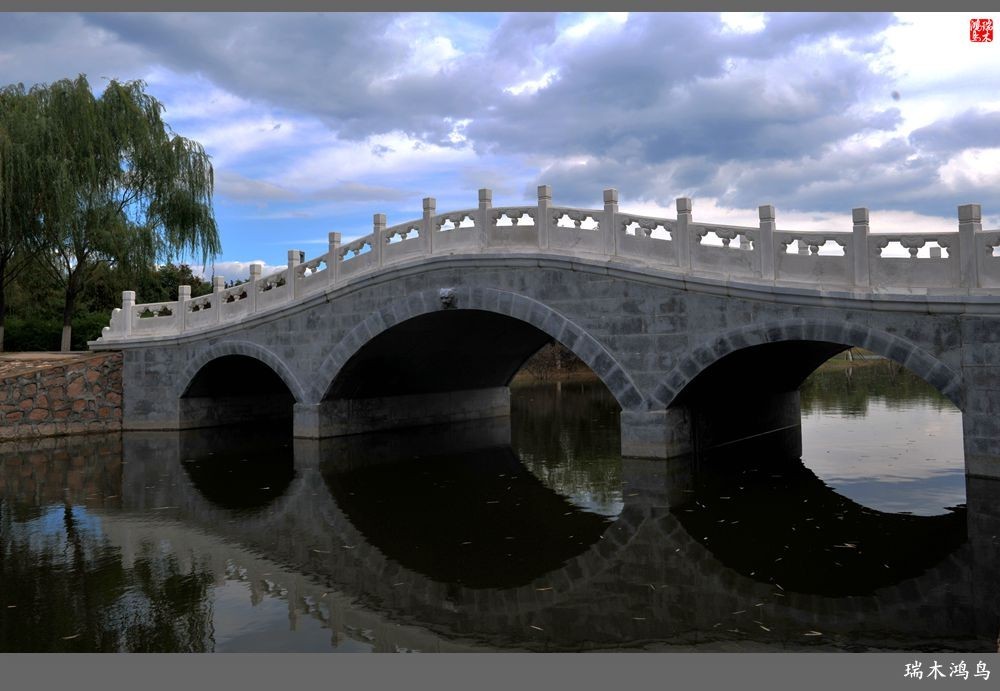 【追寻醉美秋色】64.傍水临风景色美，天光云影共徘徊