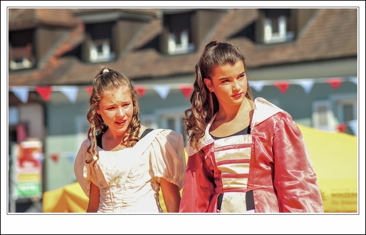 节日中---人物远射秒拍