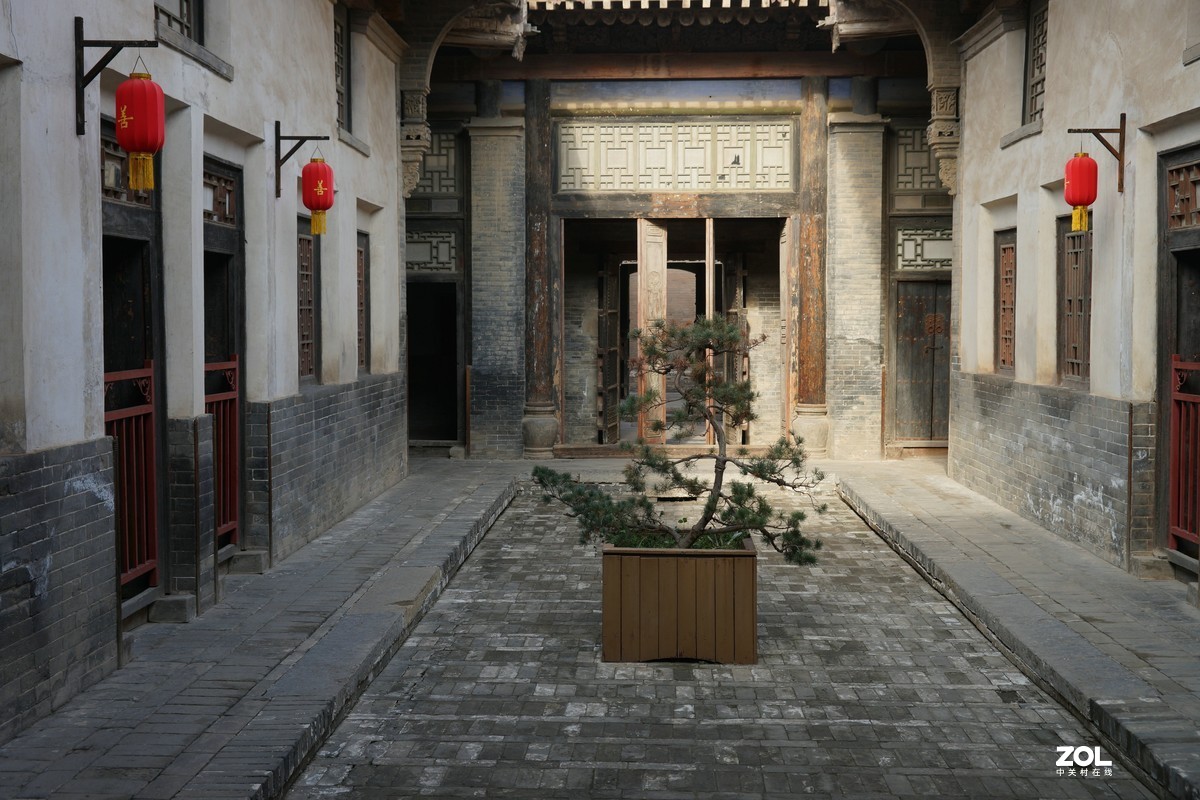 李家大院