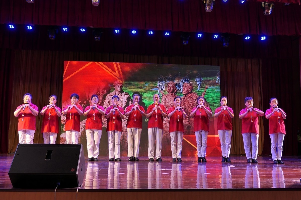 石景山区“唱支山歌给母亲”老街坊文艺汇演 （昨天下午拍摄）——祝母亲节快乐！