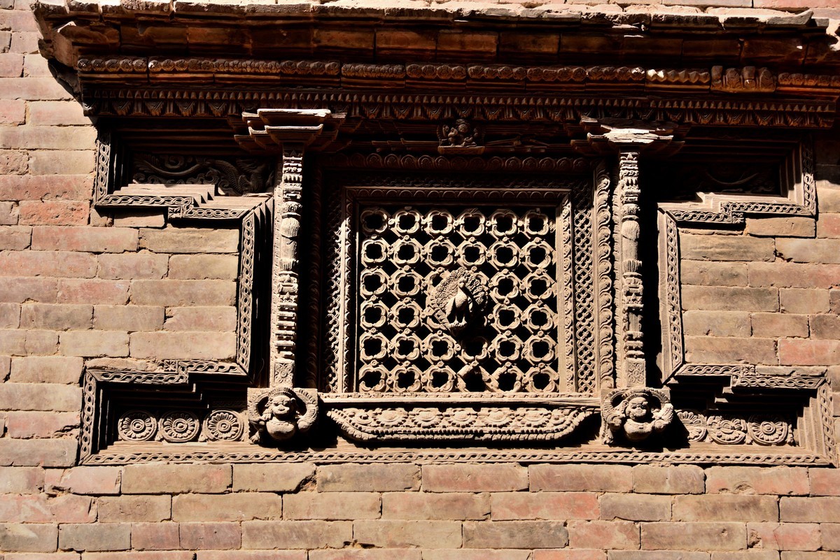 尼泊尔探秘之旅——巴德岗——孔雀窗