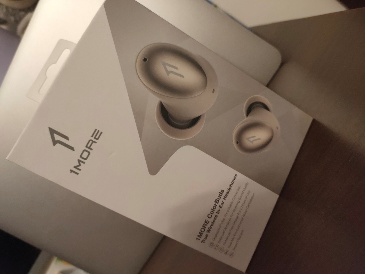 超长续航 超强音质 超高性价比 下1MORE ColorBuds新时尚豆耳机测评