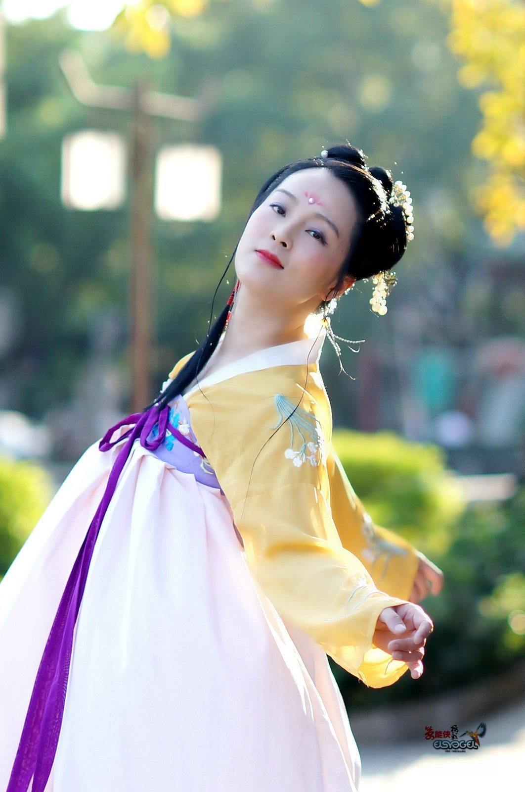 邂逅黄衣美女莎莎