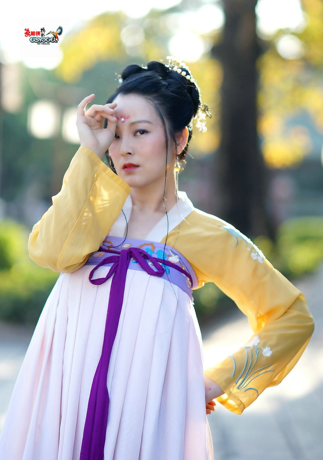 邂逅黄衣美女莎莎