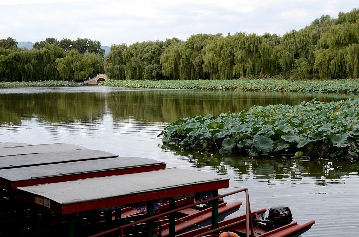一组圆明园风景片-------。