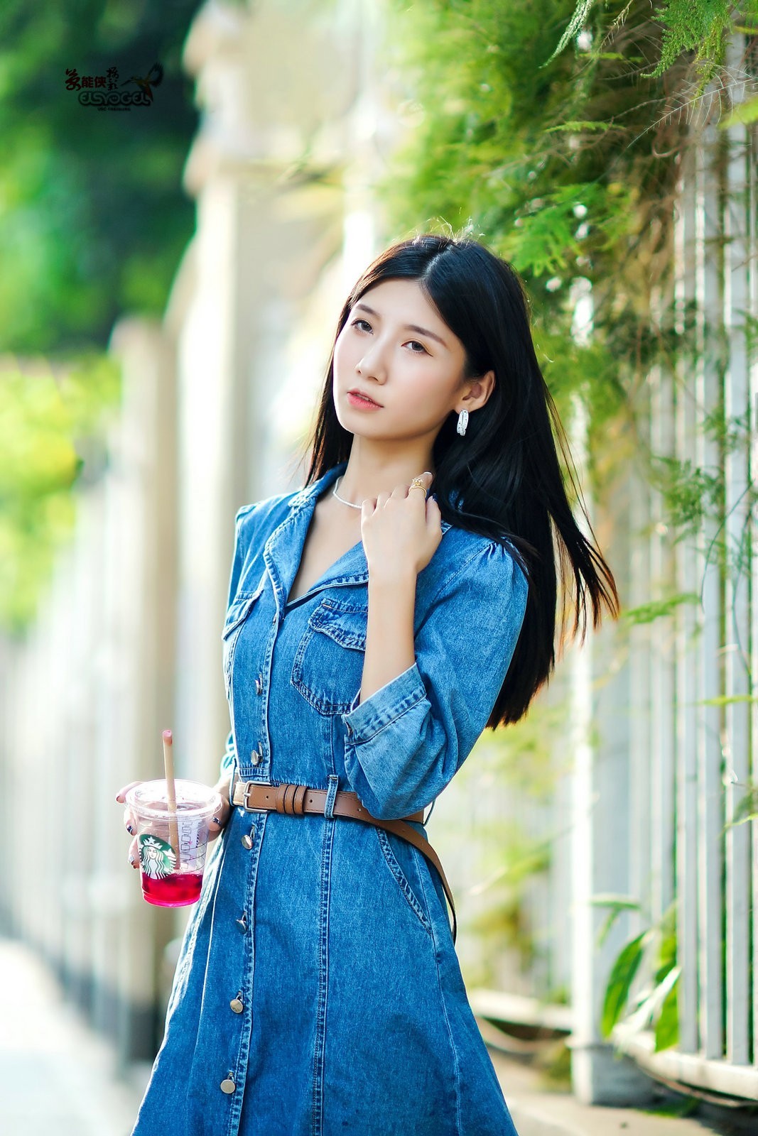 【秋日沙面美女 】---千千