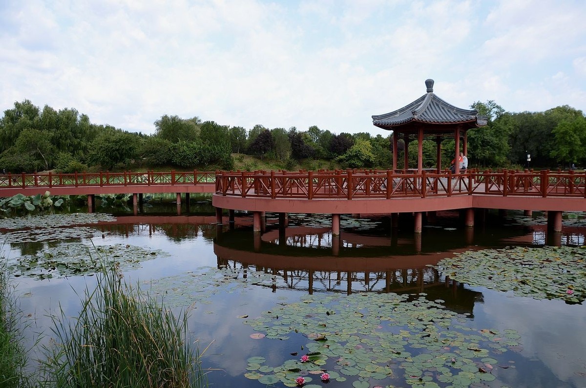 一组圆明园风景片-------。