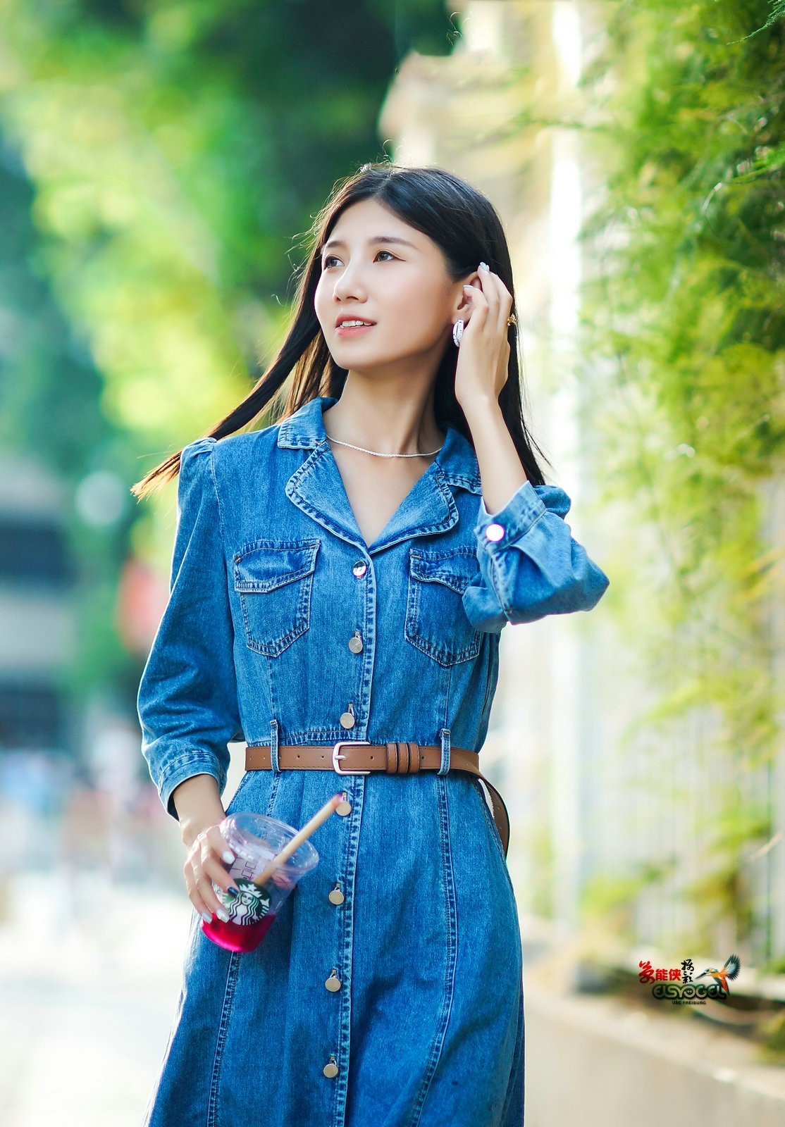 【秋日沙面美女 】---千千