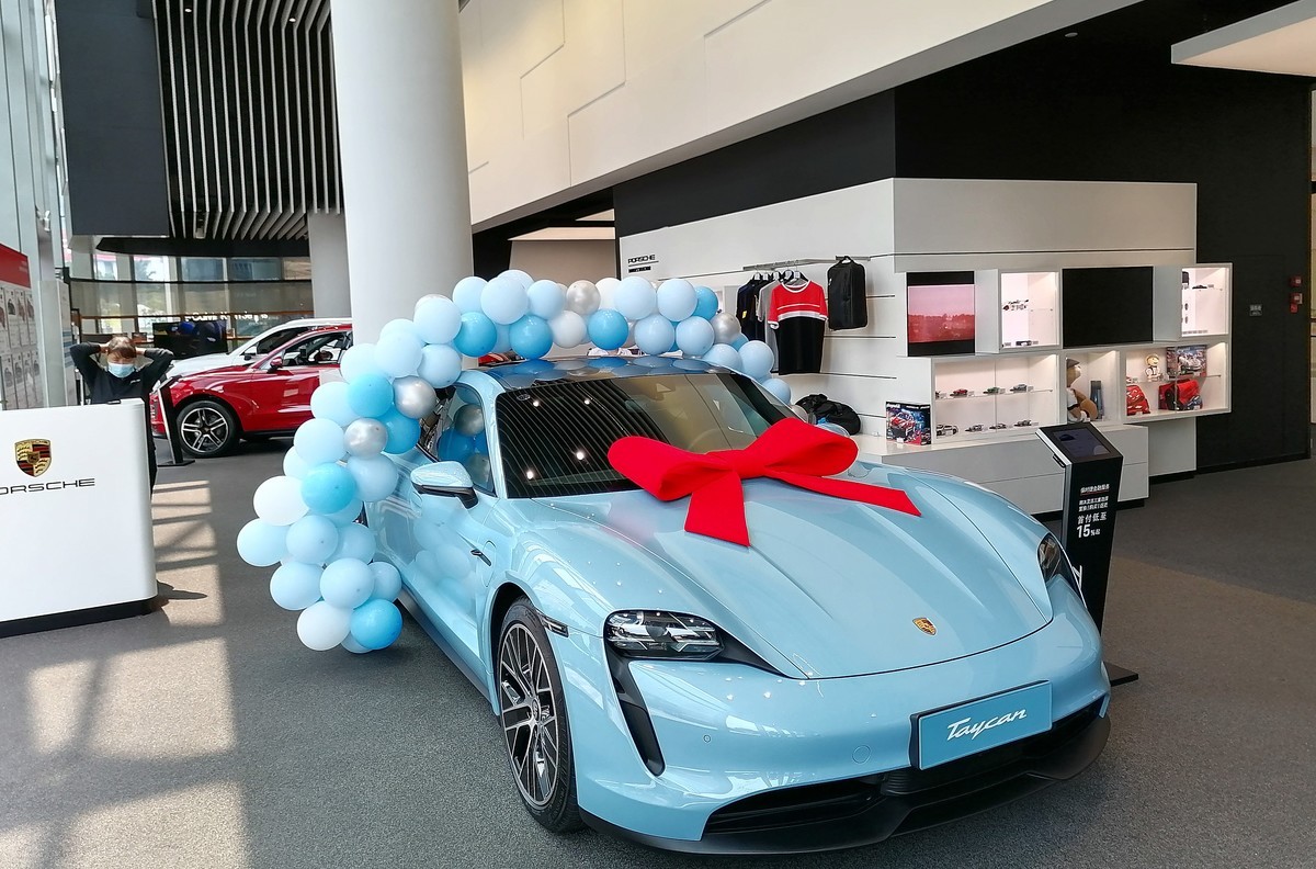 那些旗舰店......。