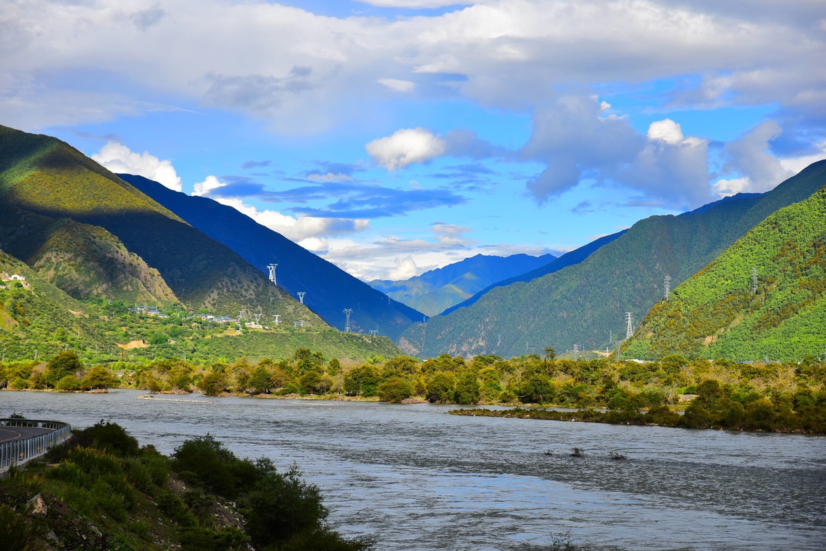 林芝—工布江达 G318风景四（D750+腾龙A007）