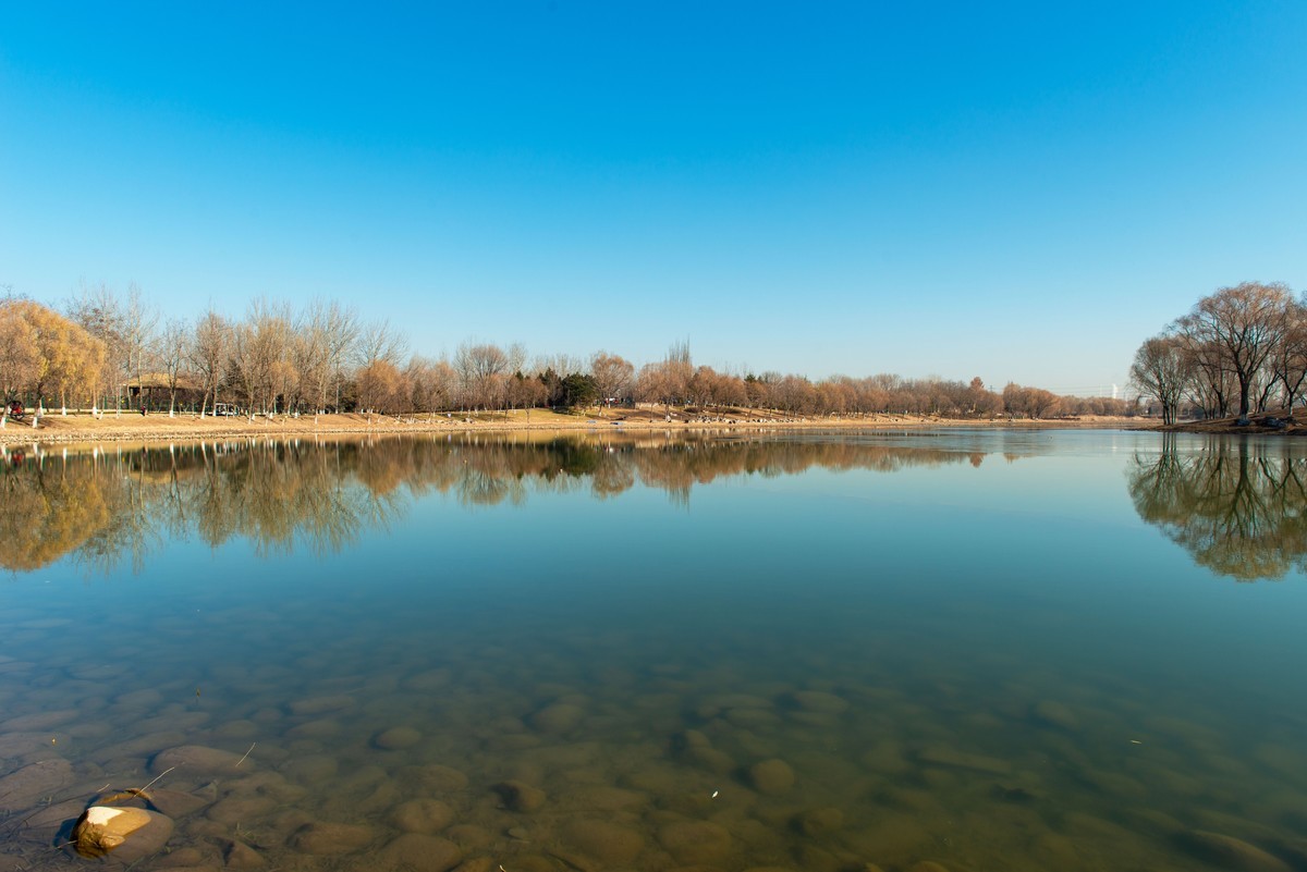 没米置办广角，用软件合成吧