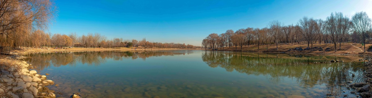 没米置办广角，用软件合成吧