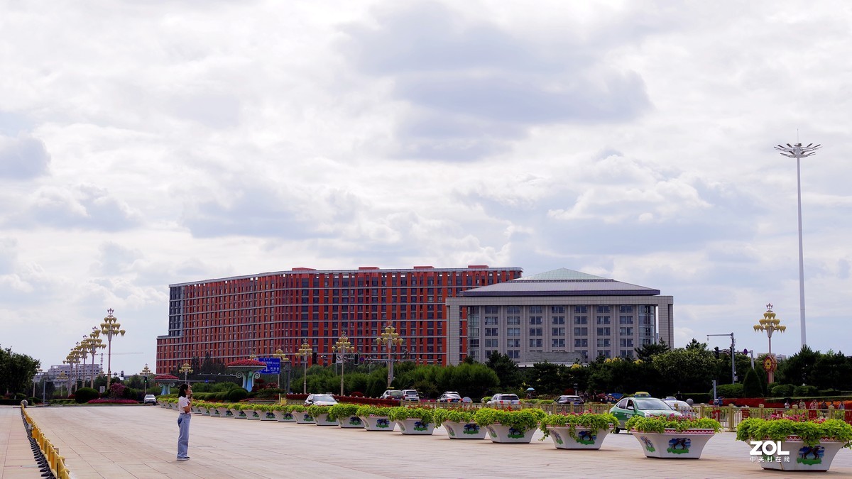 鄂尔多斯市---随拍【3】--新城市广场附近建筑及街景