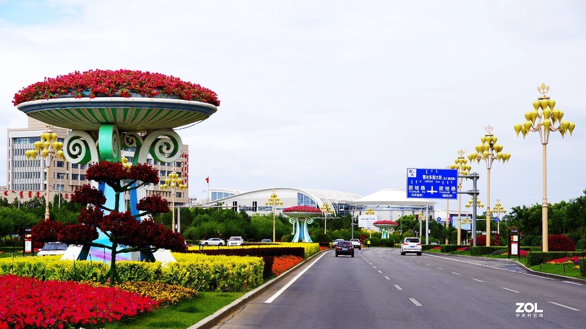 鄂尔多斯市---随拍【3】--新城市广场附近建筑及街景