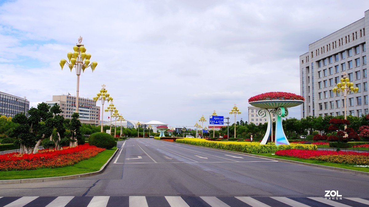 鄂尔多斯市---随拍【3】--新城市广场附近建筑及街景