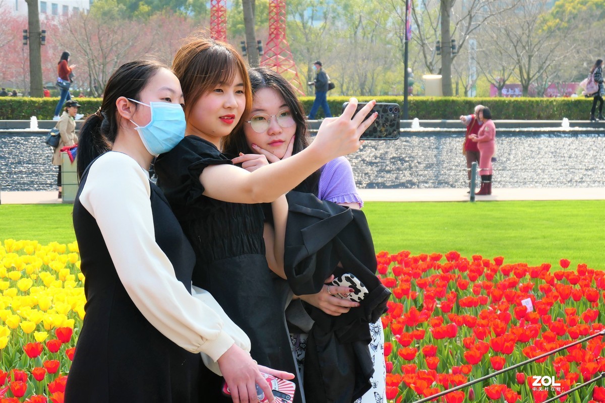 【春之恋】——摄于上海雕塑公园