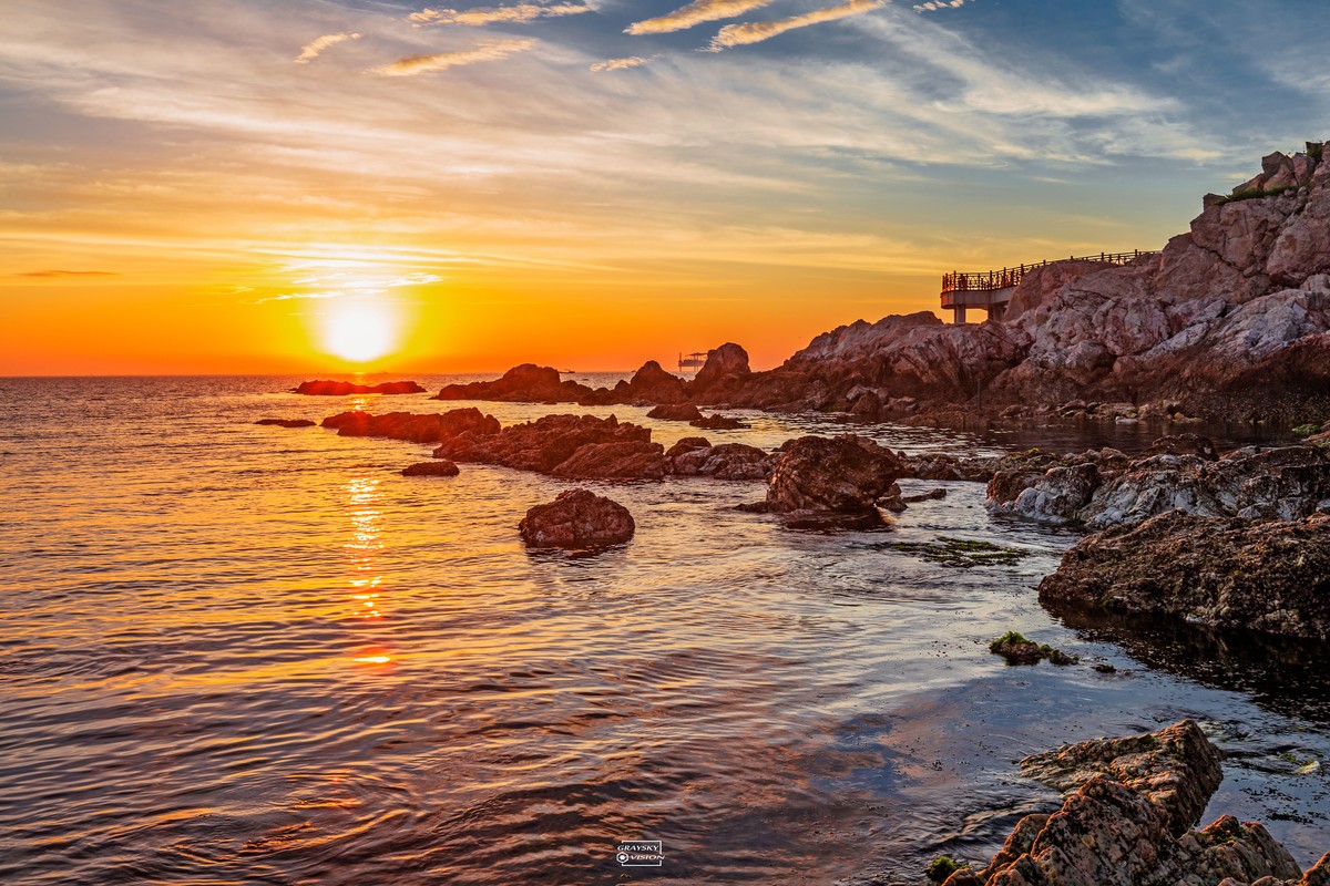 清晨养马岛海滨