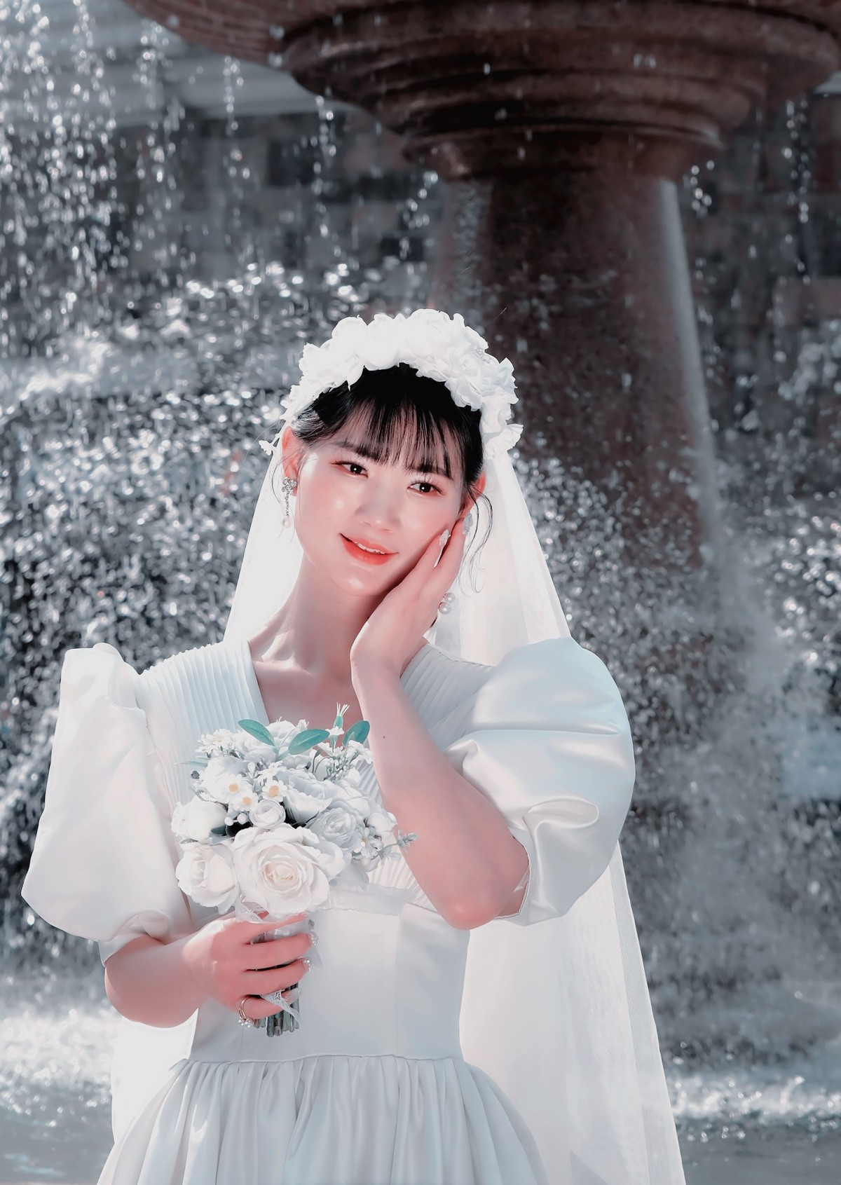 蹭拍婚纱照，祝一对新人相亲相爱幸福永远。