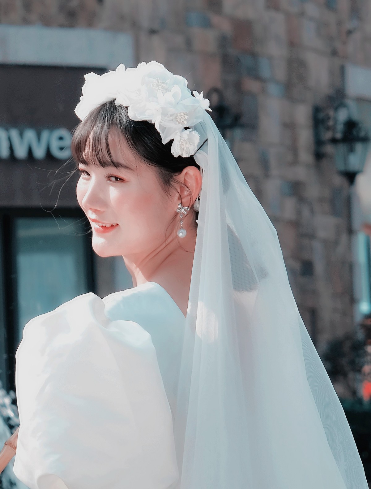 蹭拍婚纱照，祝一对新人相亲相爱幸福永远。