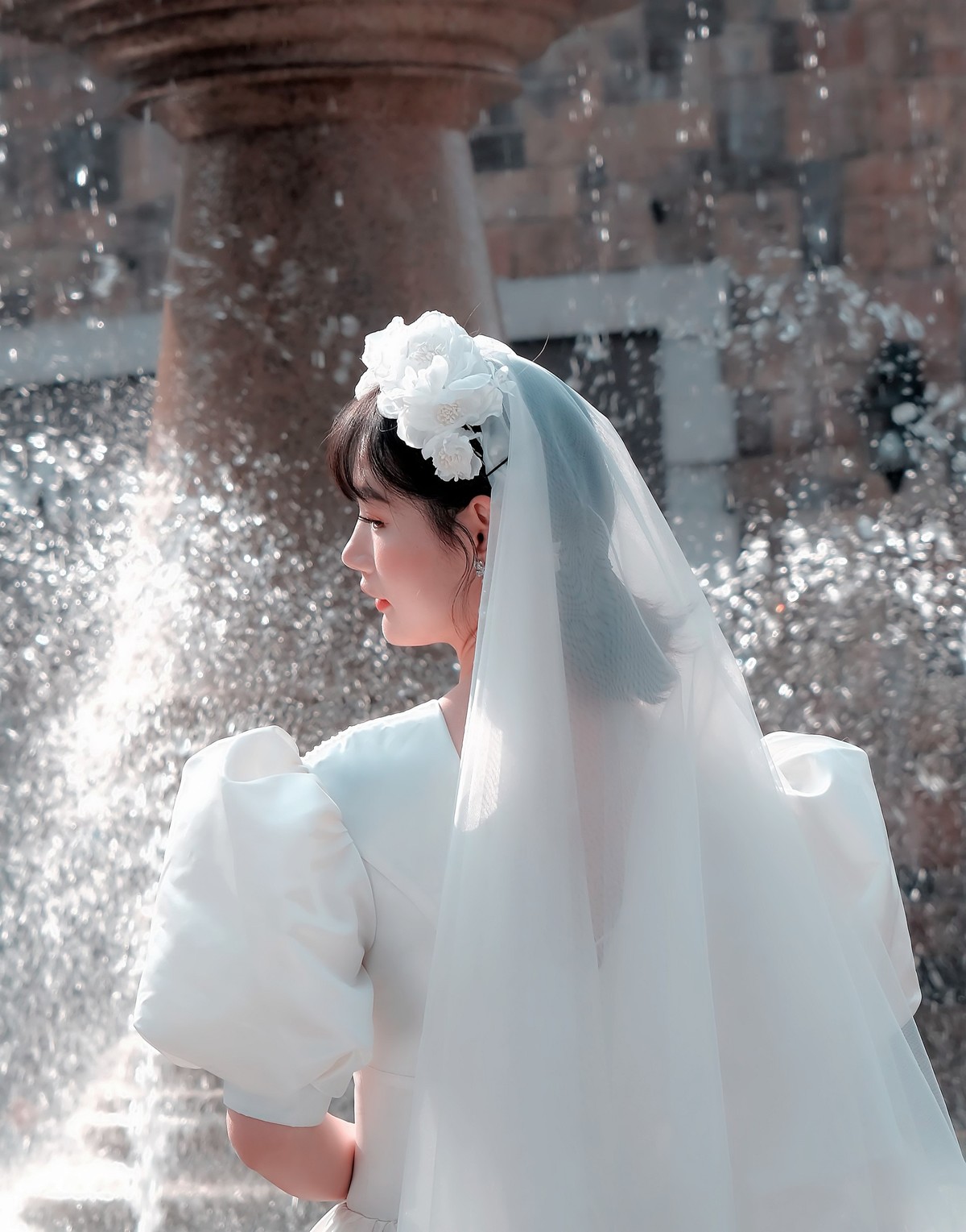 蹭拍婚纱照，祝一对新人相亲相爱幸福永远。