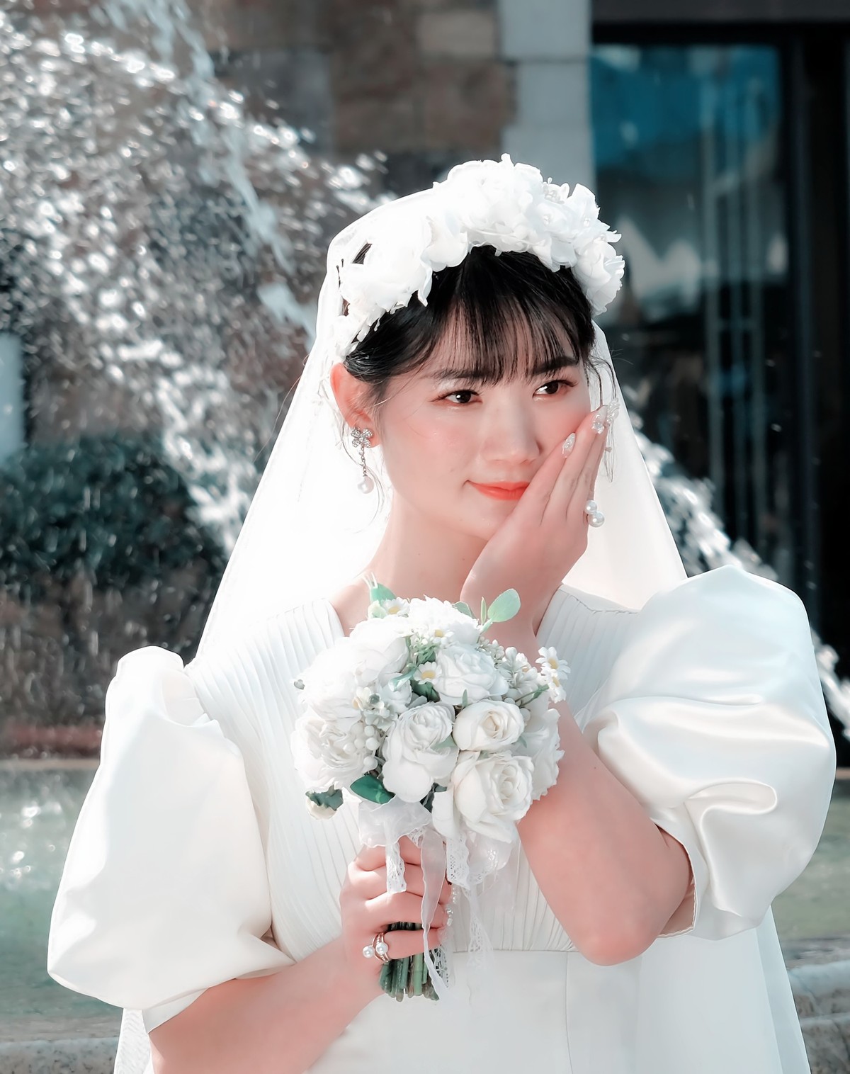 蹭拍婚纱照，祝一对新人相亲相爱幸福永远。