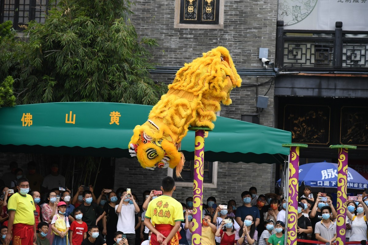 佛山黃飛鴻醒獅表演精彩