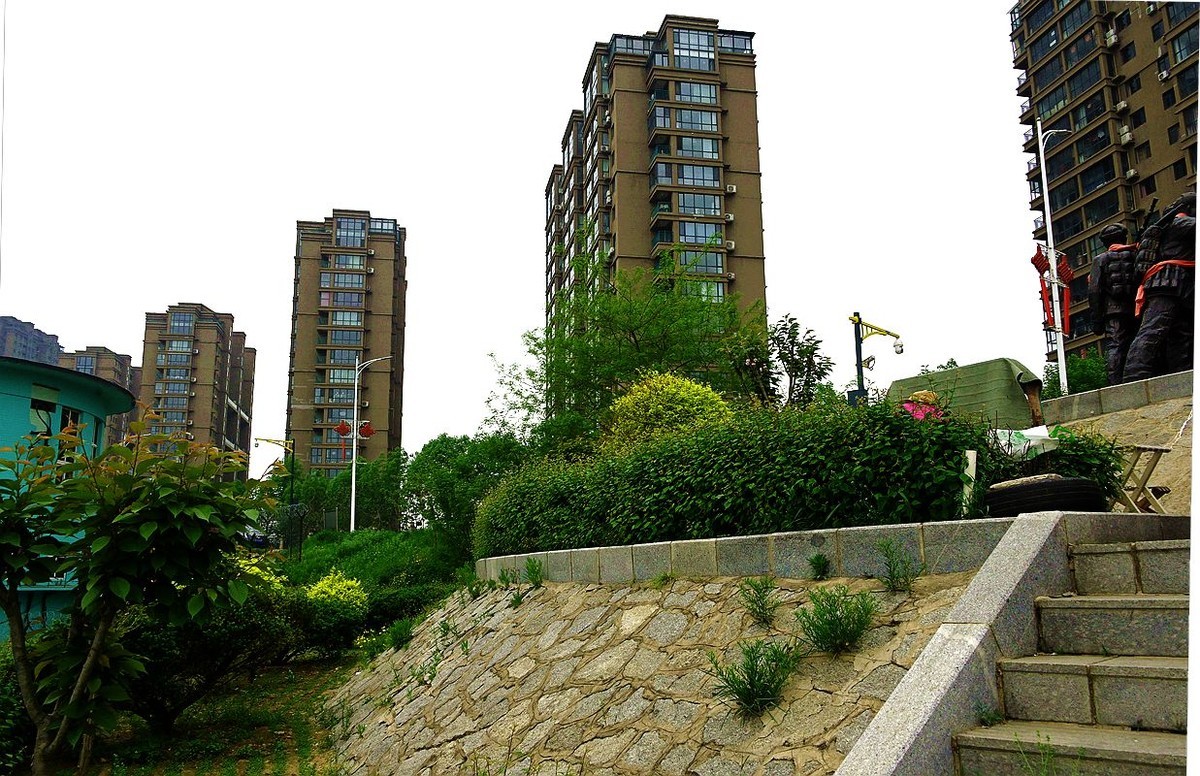 慢 游 东 三 省 ( 五) ) [ 丹 东 鸭 绿 江 被 美 军 炸 毁 的 火 车 木 桥 ] ( 9 )