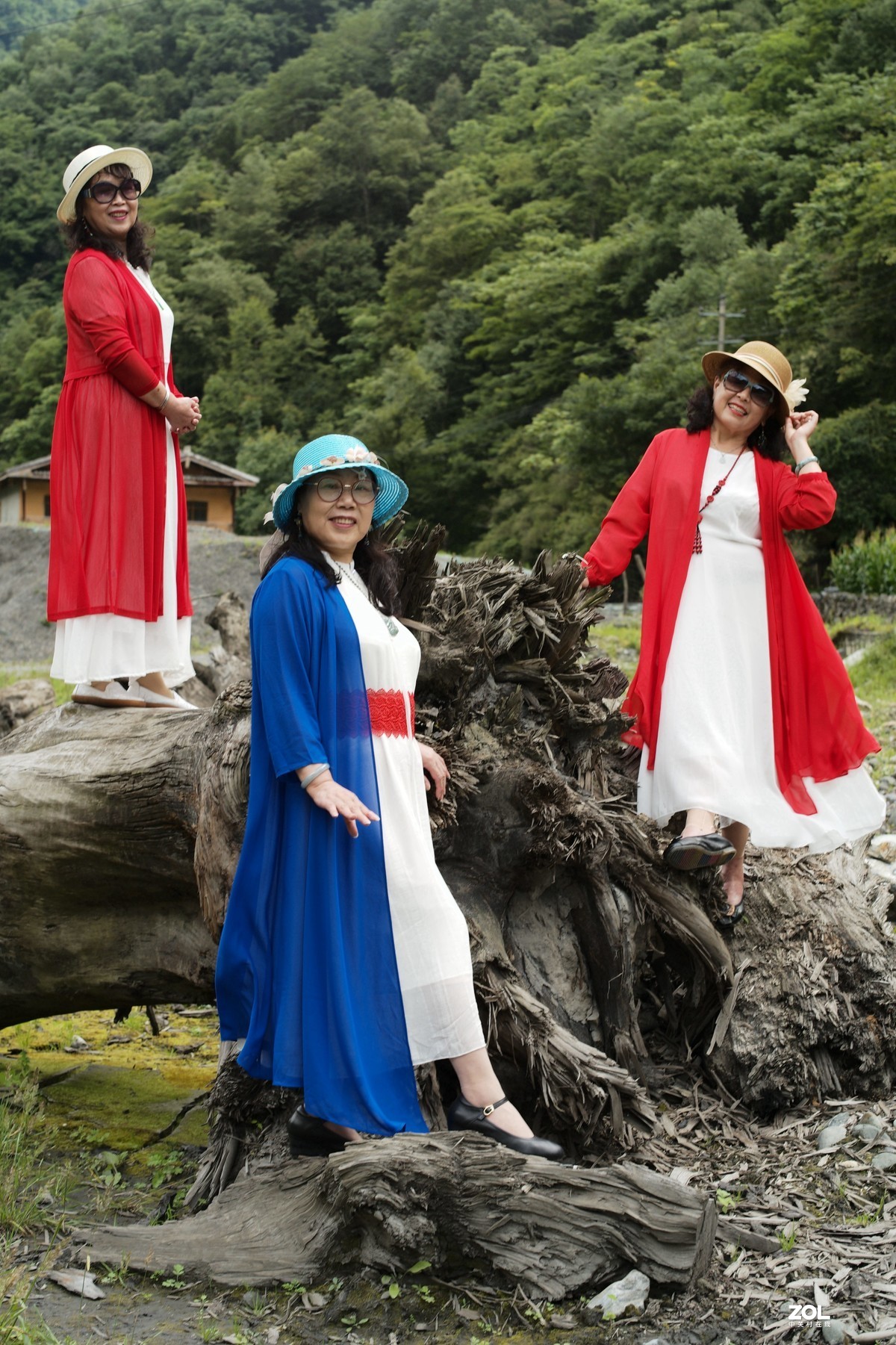 宝兴仁朵藏寨拍人像之二（原片直岀）