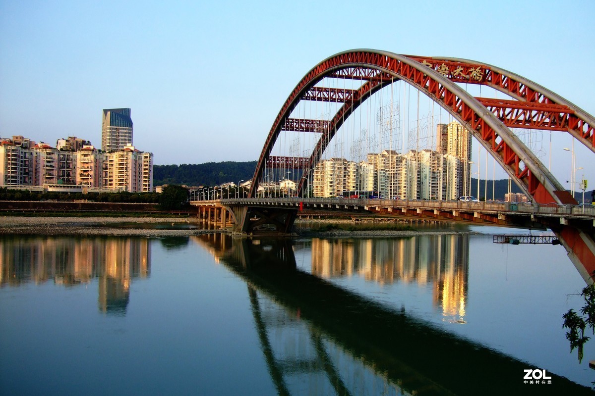 老掉牙的相机，色彩依然非常漂亮，富士反转片色彩模式真美！