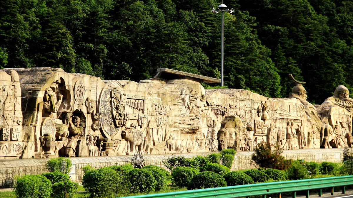 旅途随拍--秦岭服务区