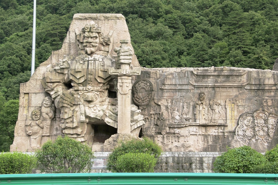 旅途随拍--秦岭服务区