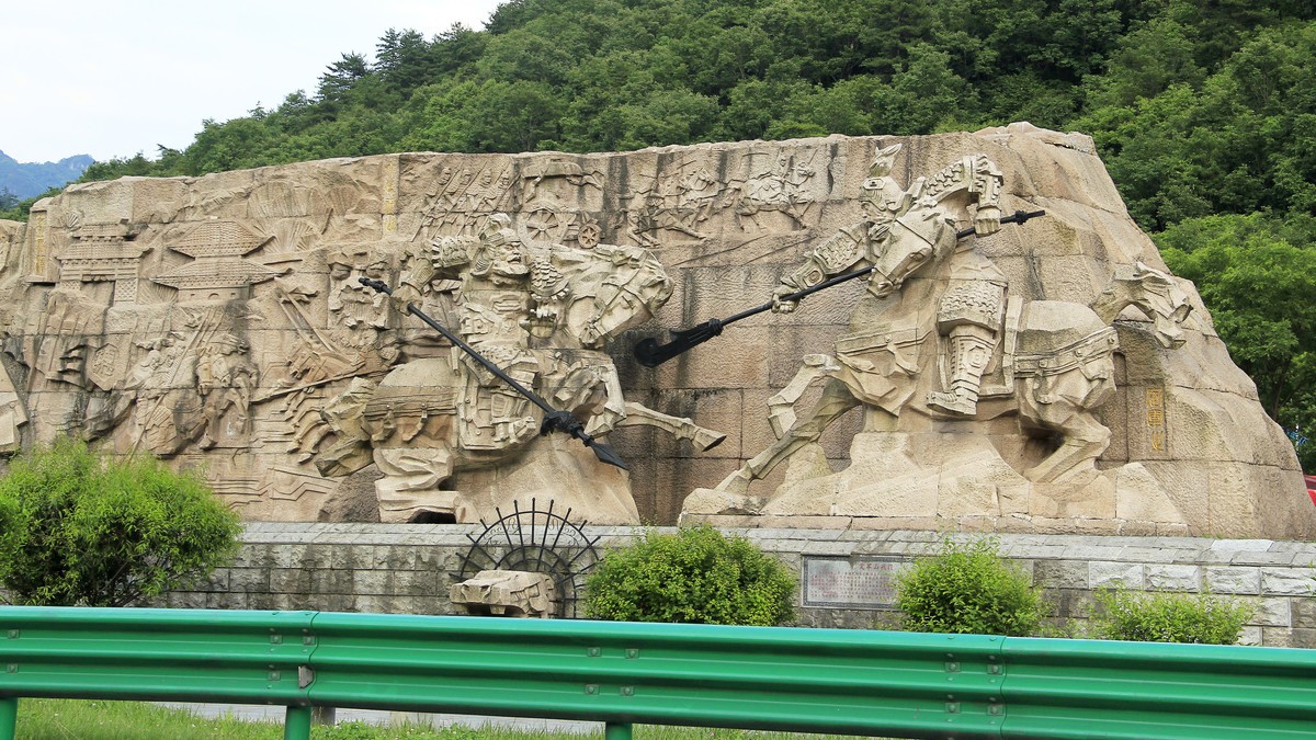 旅途随拍--秦岭服务区