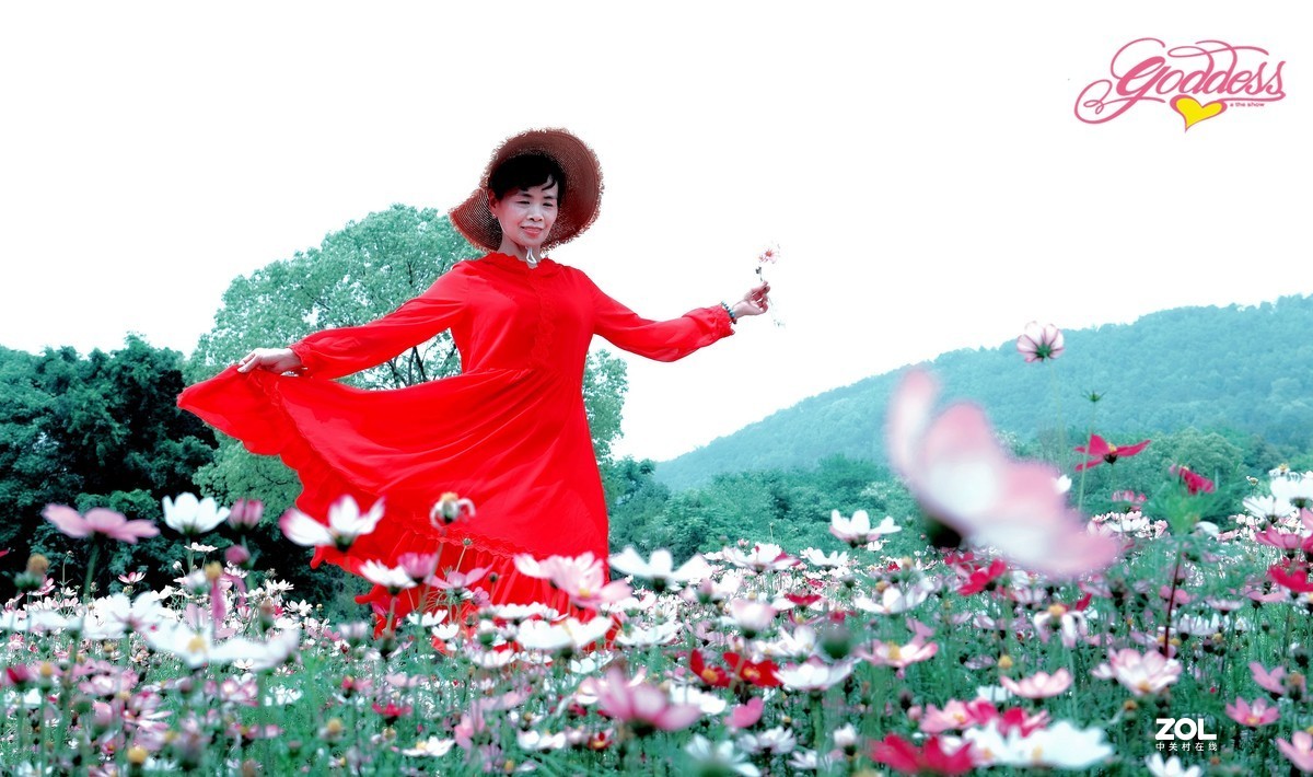 一组花海人像∶被风吹过的初夏。