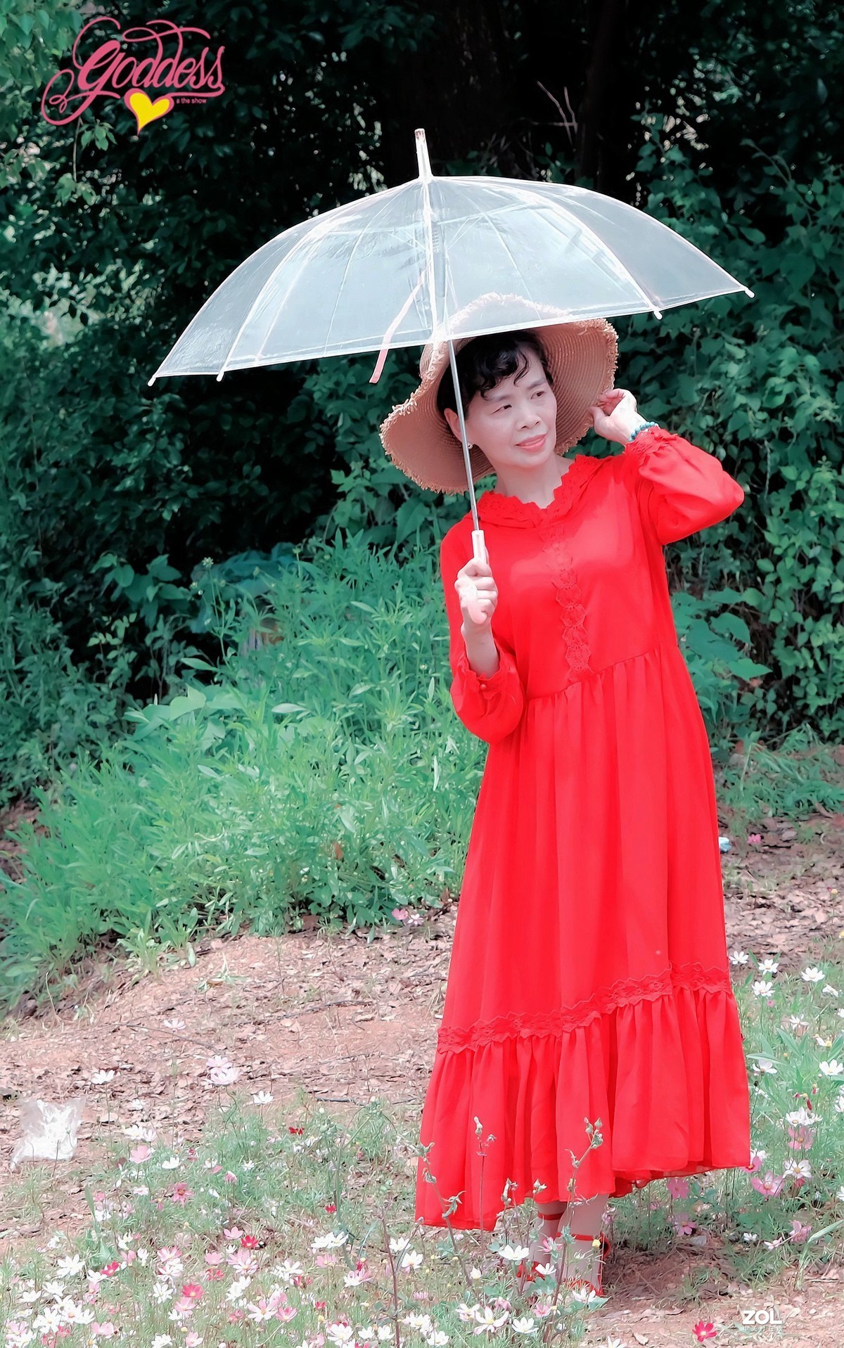 一组花海人像∶被风吹过的初夏。