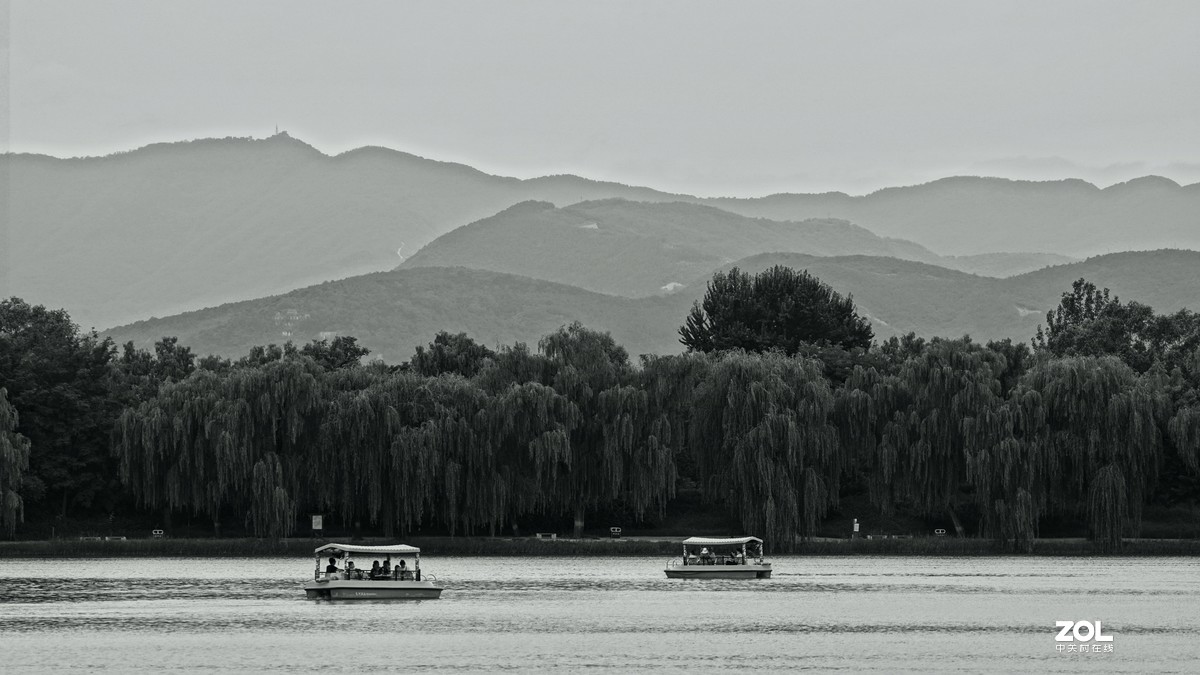 圆明园阴雨天   观山赏荷。