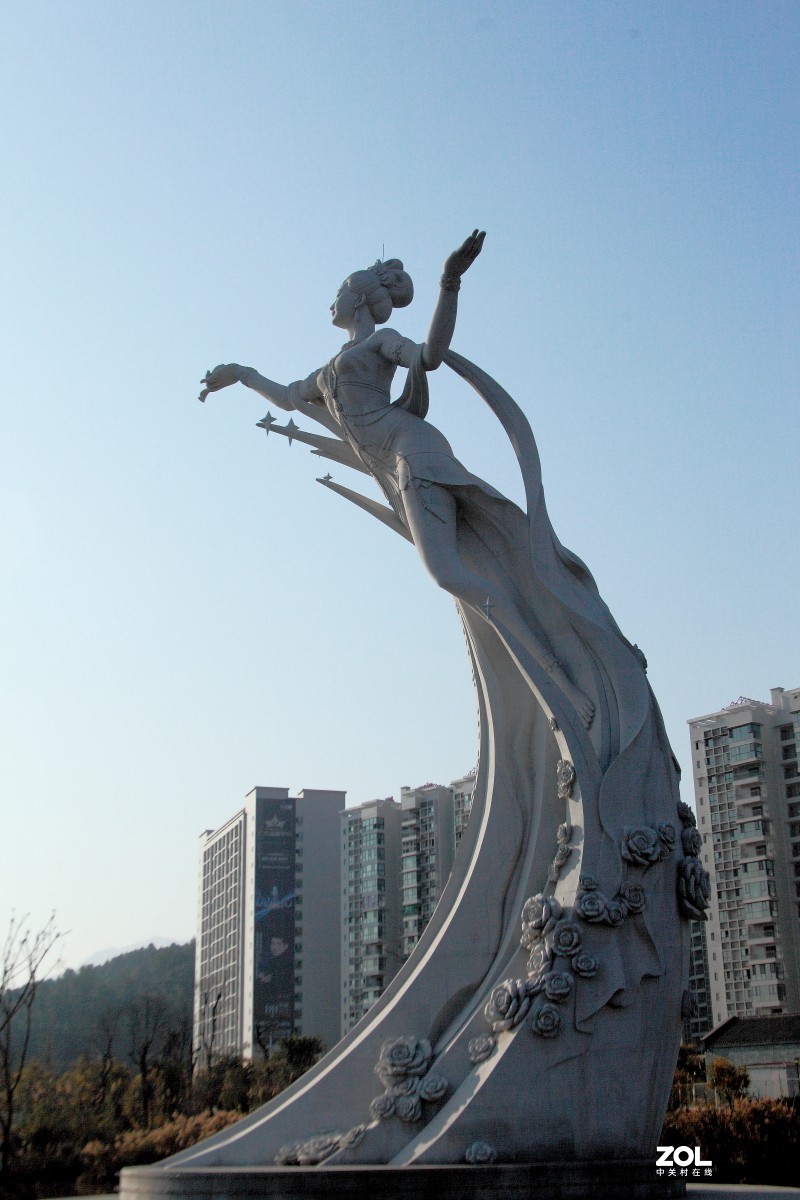 西昌月亮湖公园三