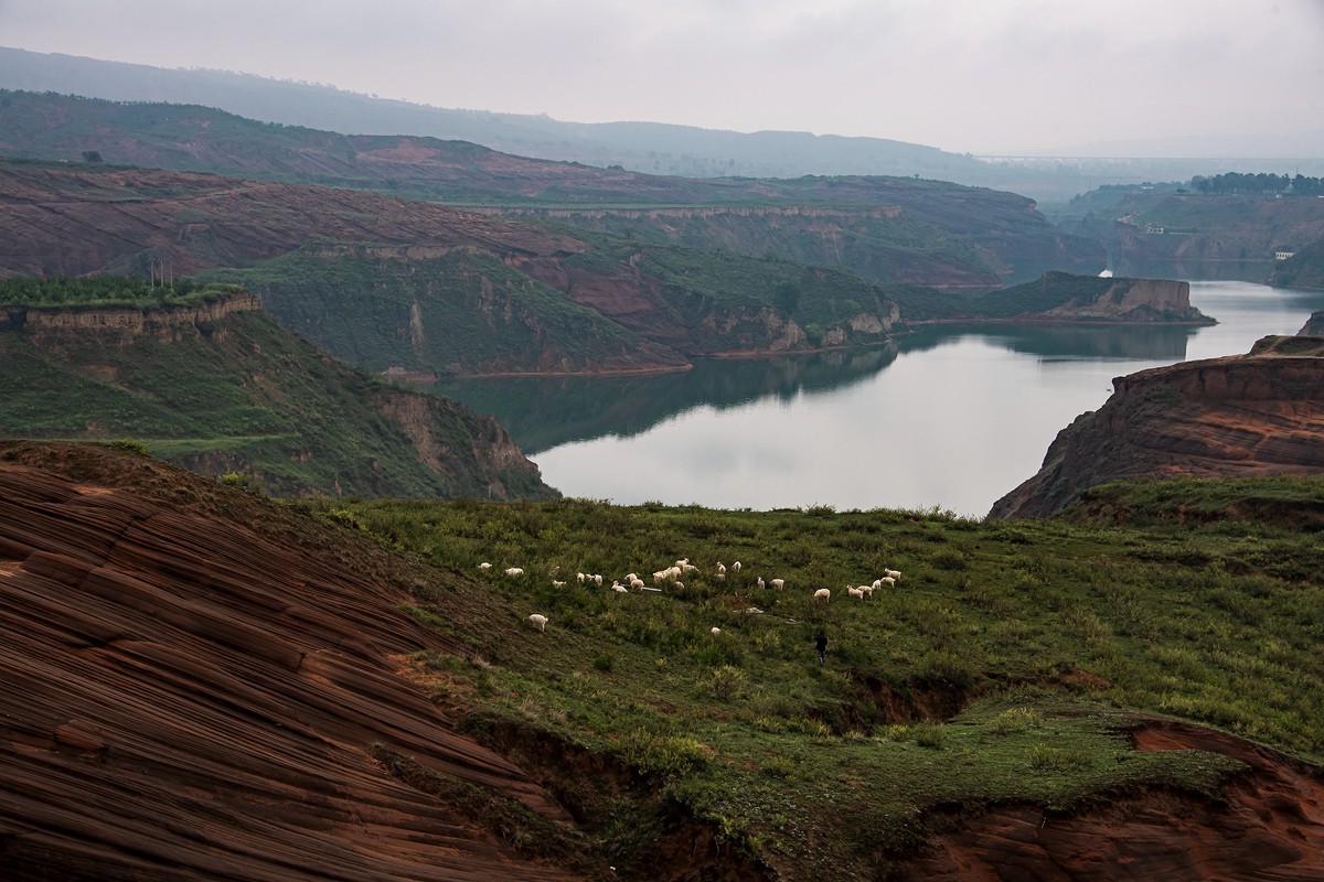 陕西榆林市靖边县波浪谷、水上丹霞、鳄鱼湾