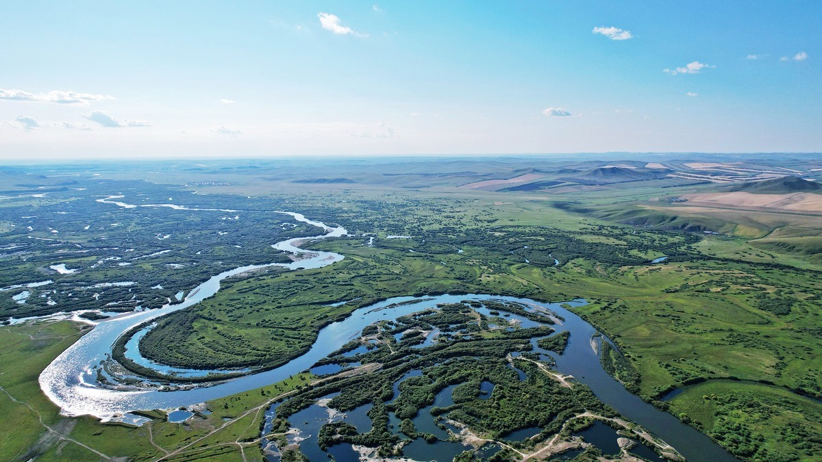 秋天的海拉尔河风光