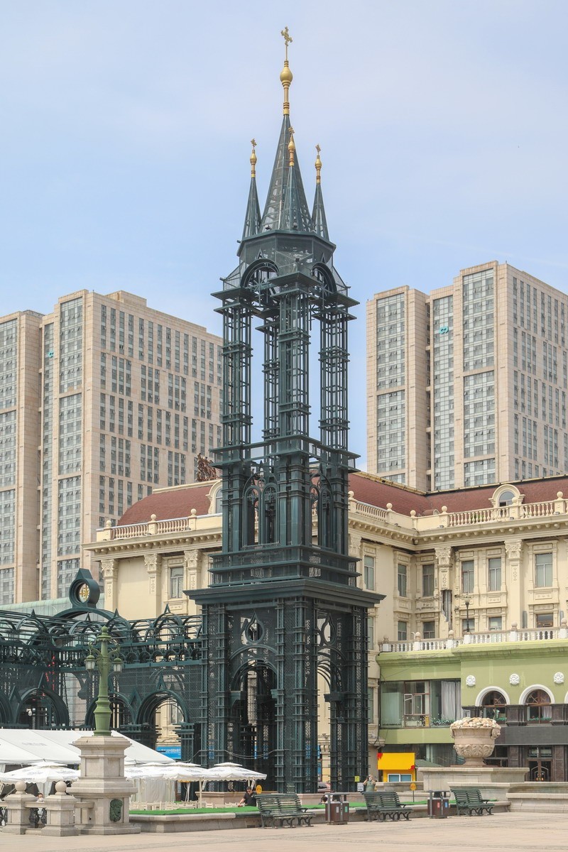 哈尔滨索菲亚教堂和几组雪雕作品复制件