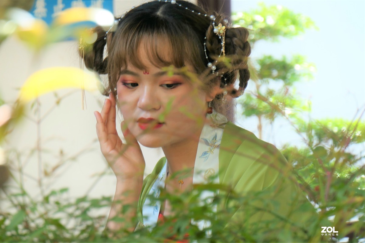 【竹林女孩-2】——摄于上海桂林公园