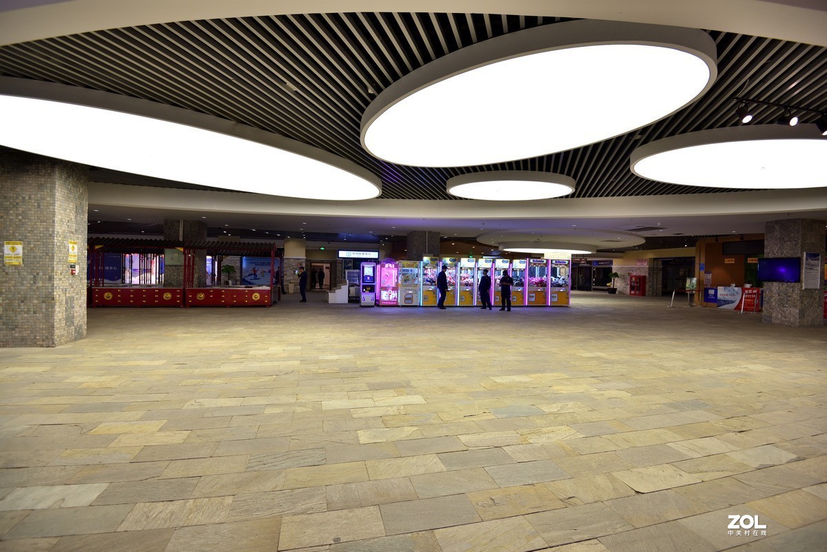 崇礼云顶大酒店夏日的滑雪场风光