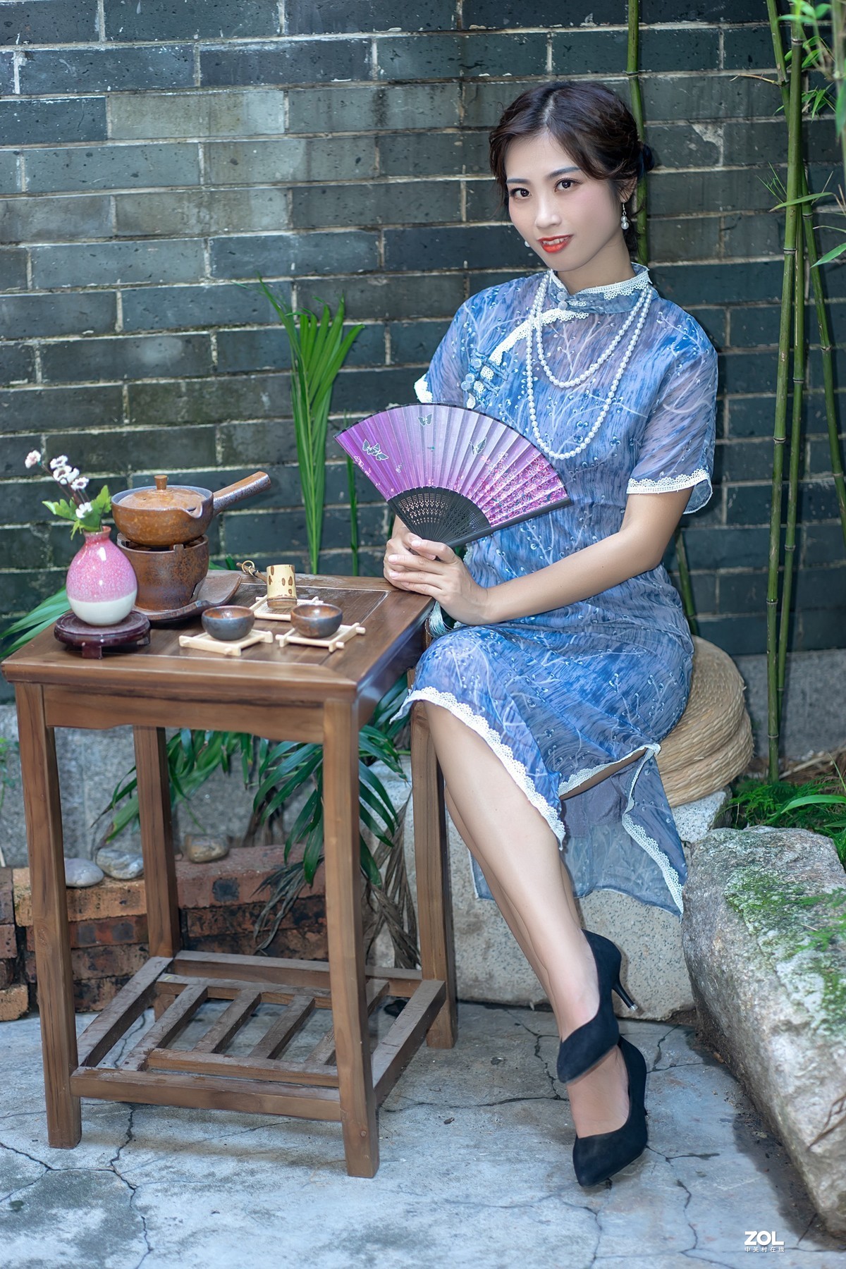 旗袍美女〔溜溜〕